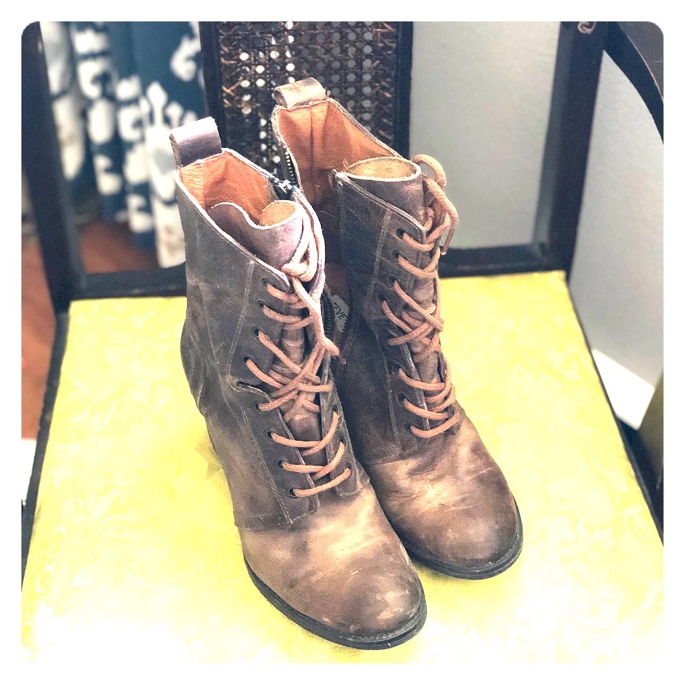 Steve Madden Juiptirr boots worn once
